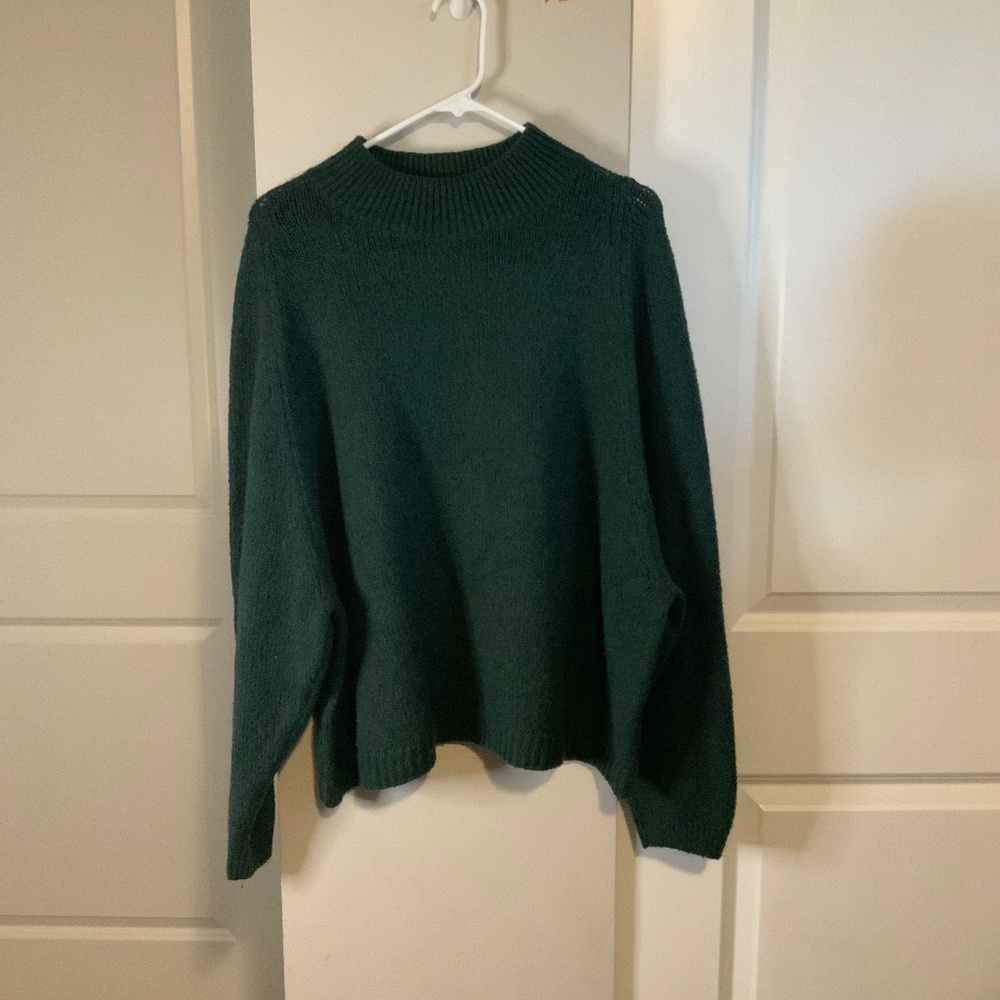 Old Navy Crewneck Sweater